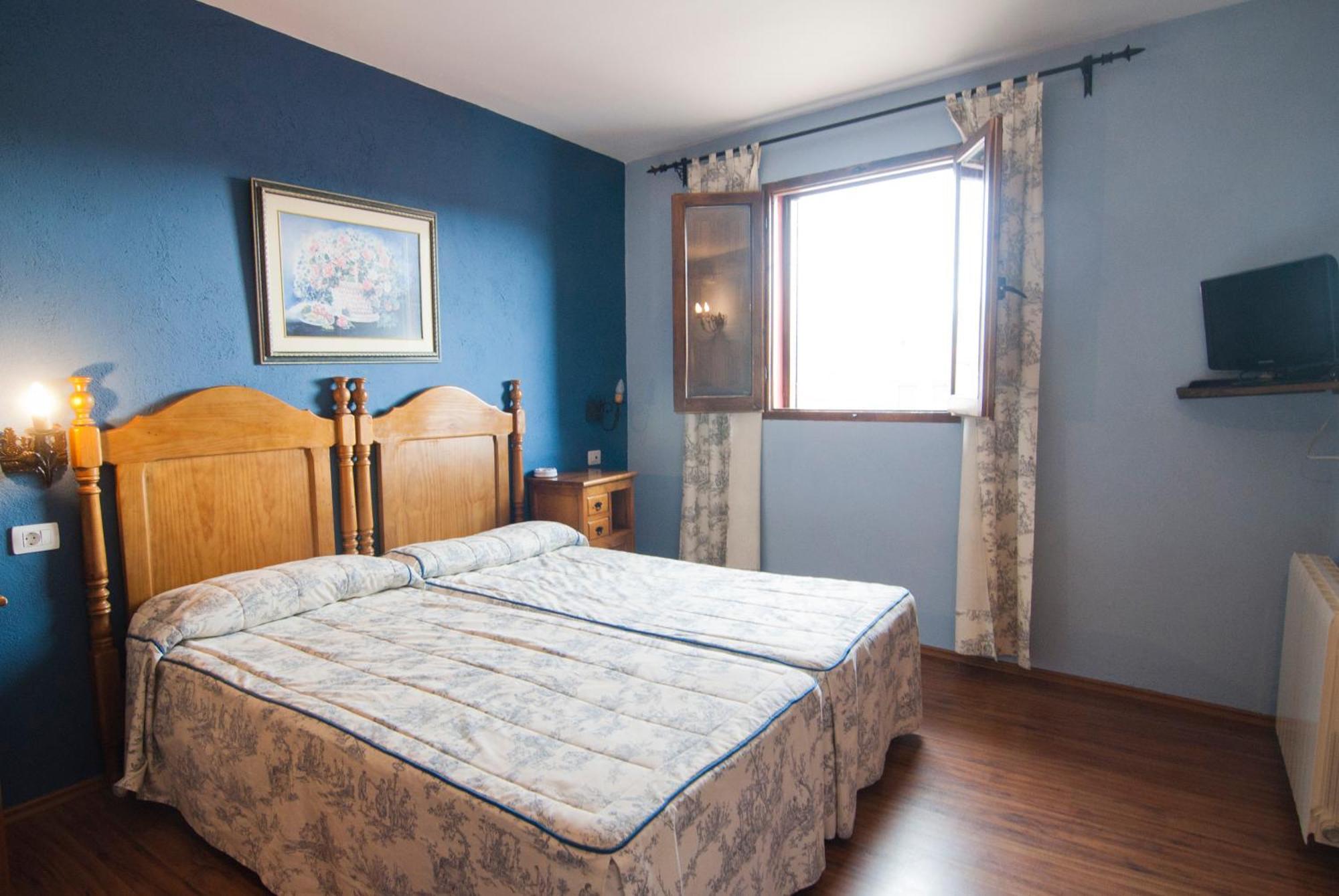 Hostatgeria Sant Jaume Hotel Corachar Bagian luar foto